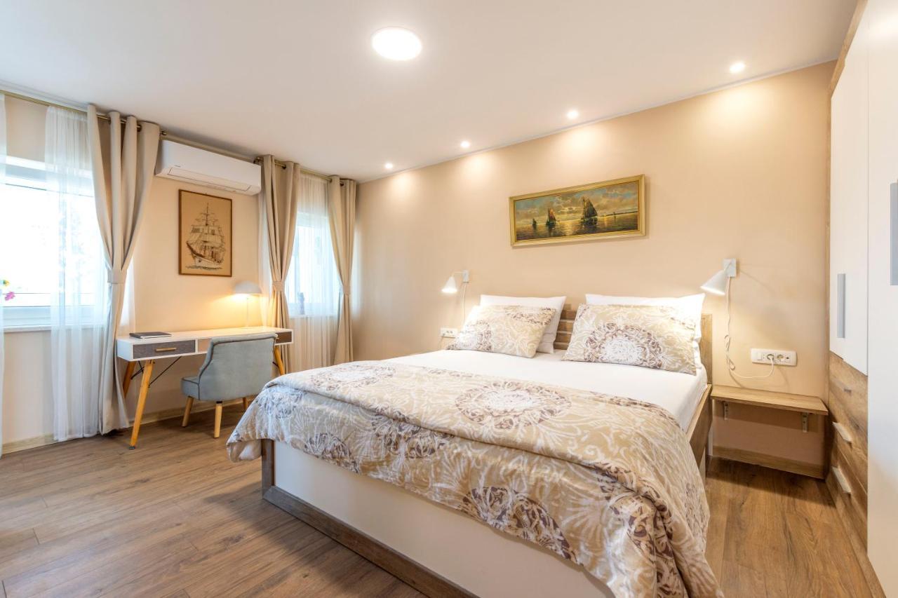 Croparadise Hostel Сплит Екстериор снимка