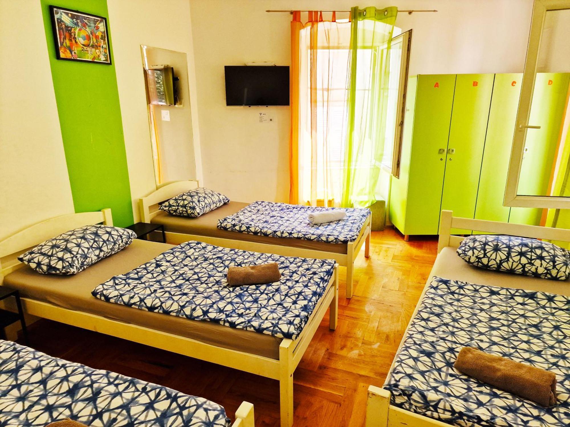 Croparadise Hostel Сплит Екстериор снимка