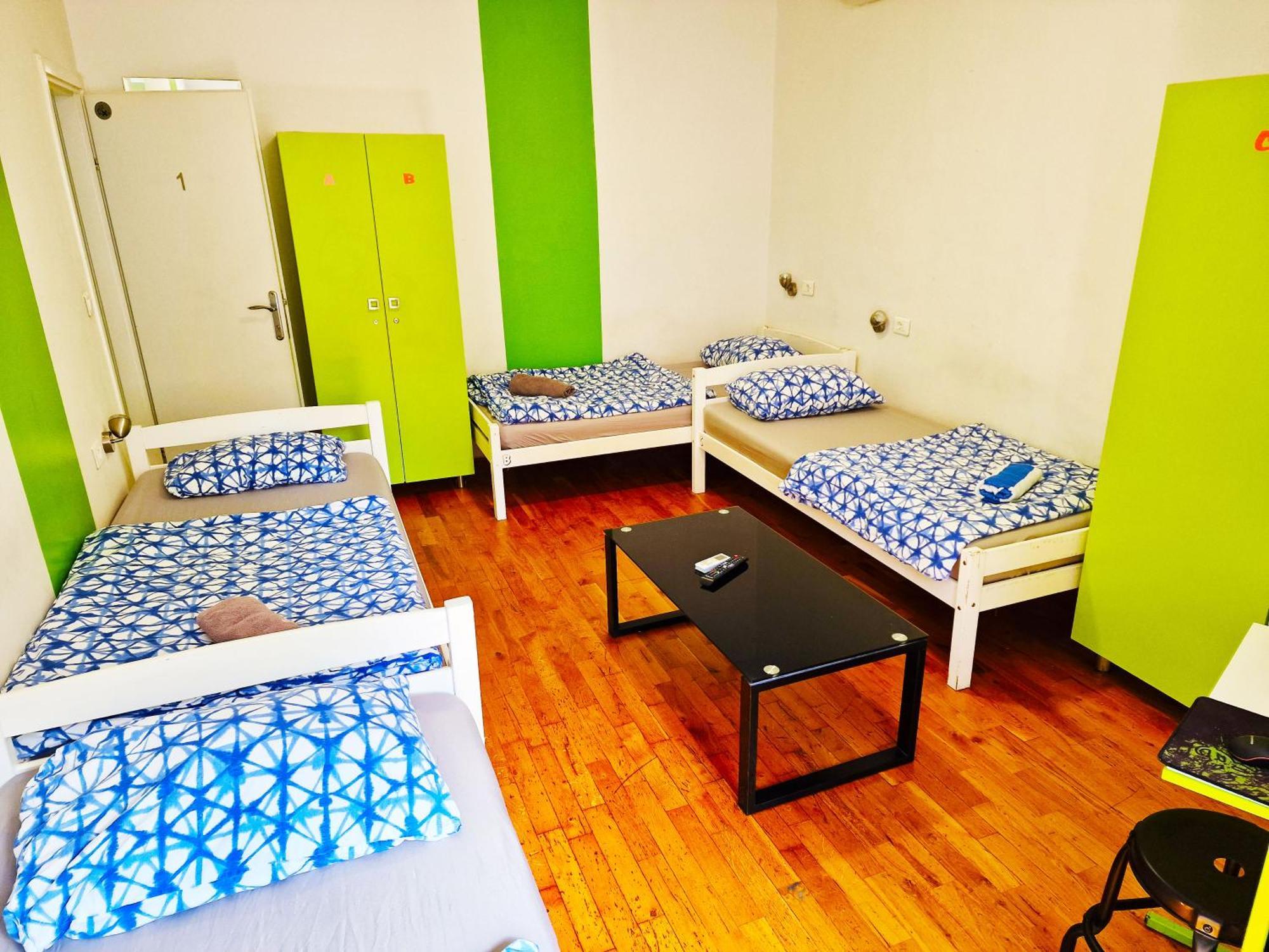 Croparadise Hostel Сплит Екстериор снимка