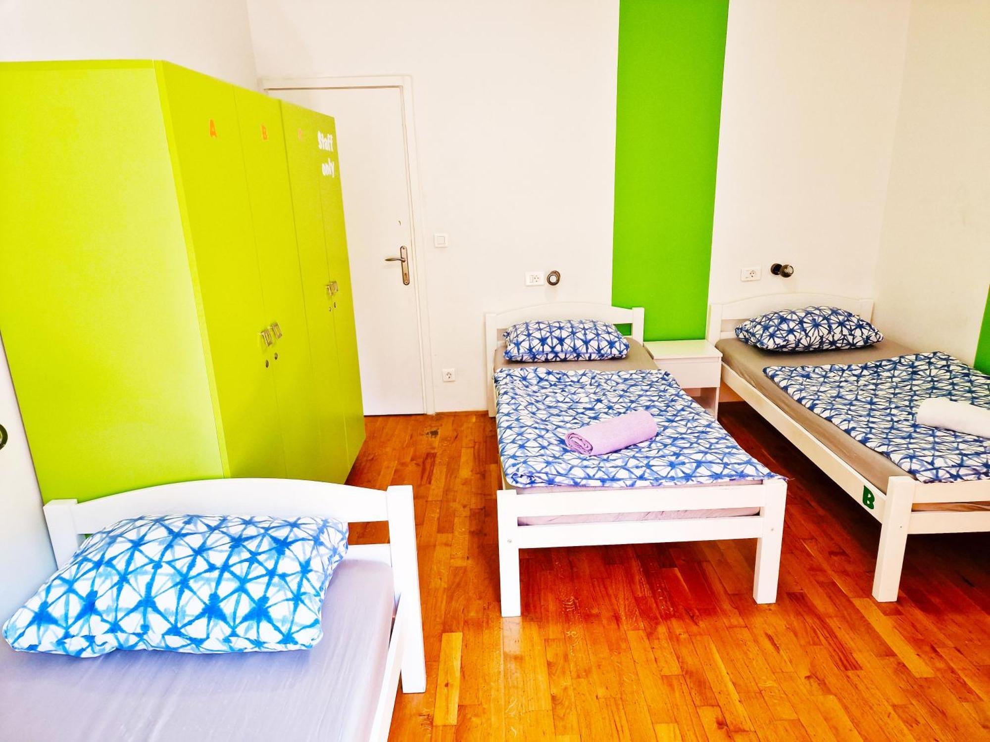 Croparadise Hostel Сплит Екстериор снимка