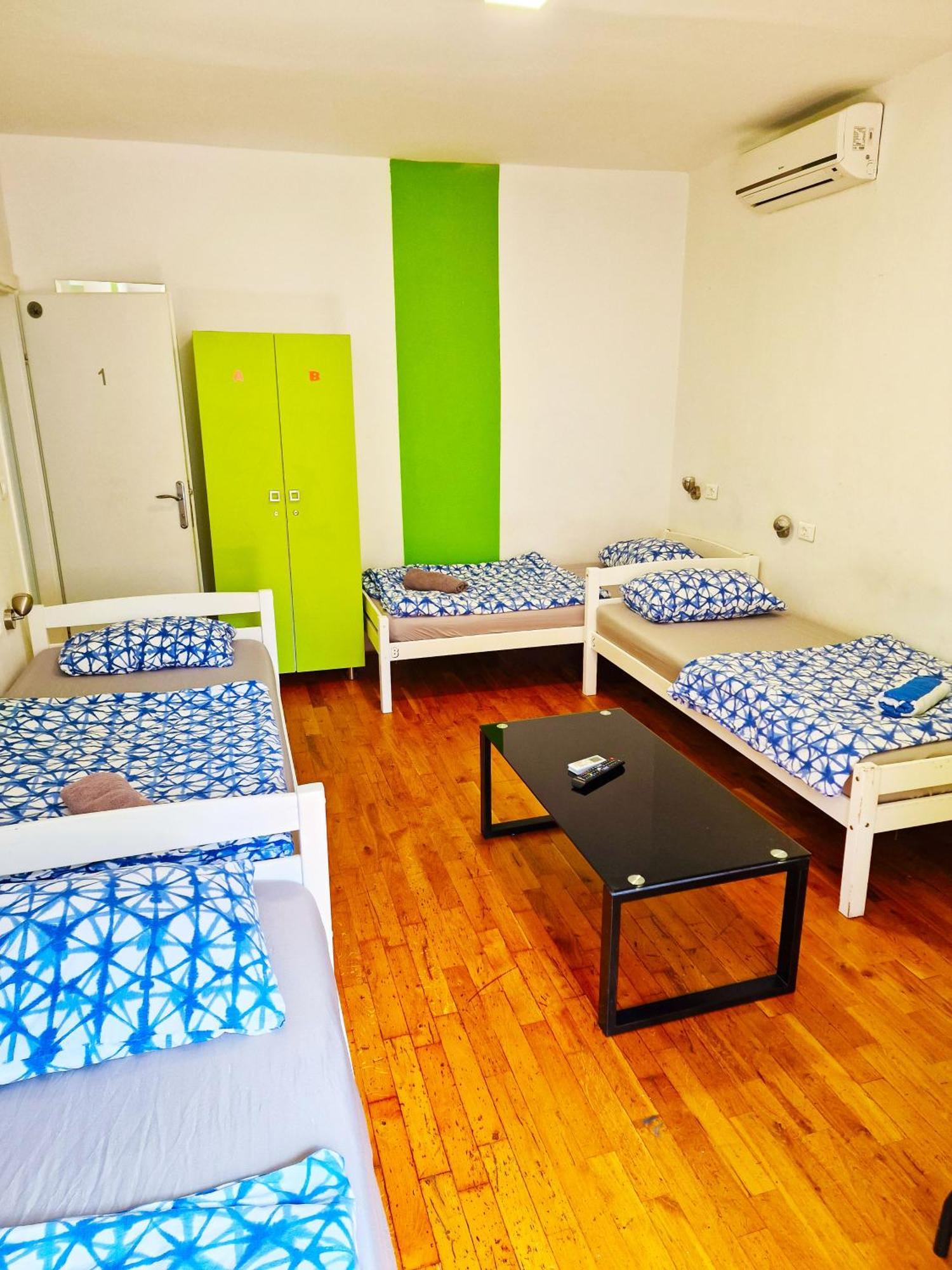 Croparadise Hostel Сплит Екстериор снимка