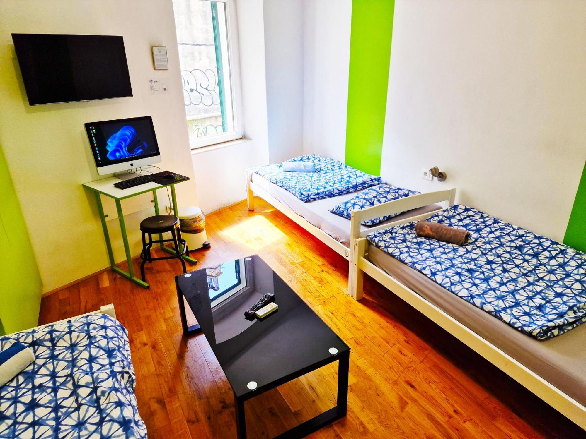 Croparadise Hostel Сплит Екстериор снимка