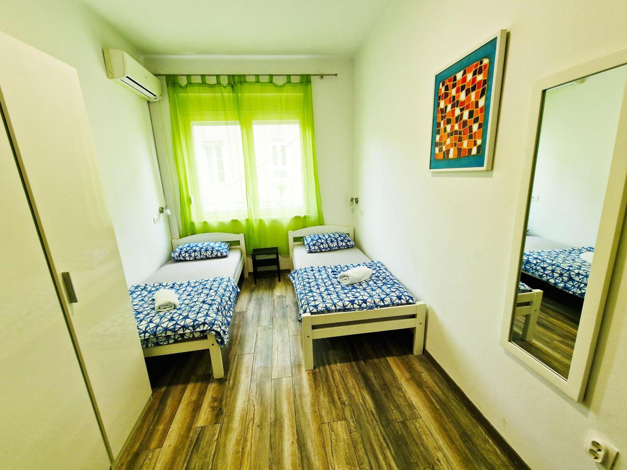 Croparadise Hostel Сплит Екстериор снимка